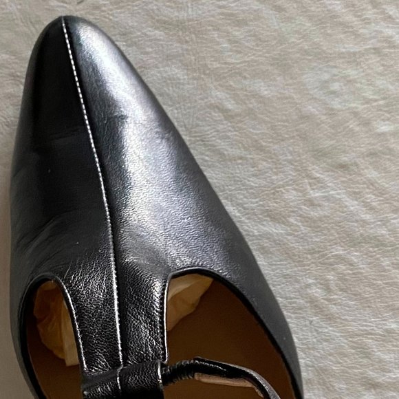 Maria Cristina Woman's Leather Pointy Toe Pumps - Picture 7 of 15